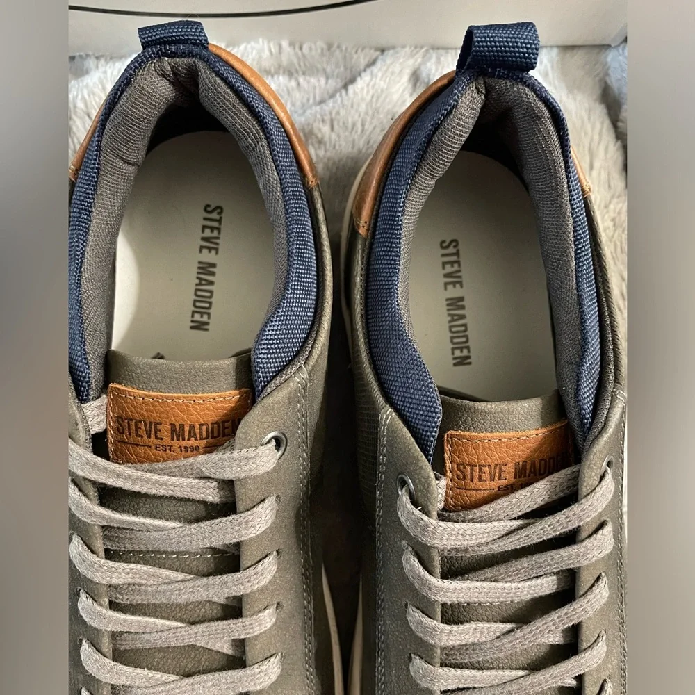Steve Madden Men's Layton Lace Up Sneakers Grey Nubuck 10.5
